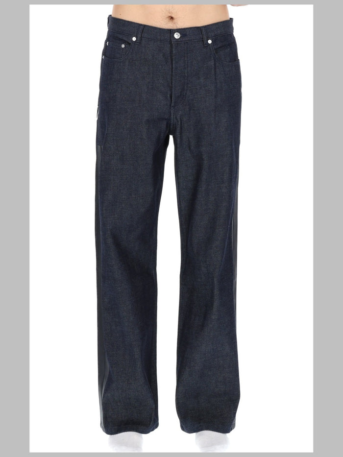 A.p.c.