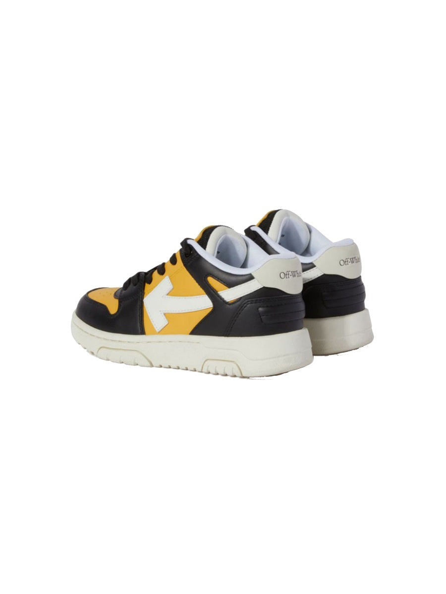 Off-White Sneaker