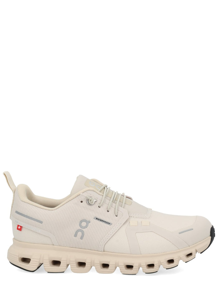 On "Cloud 6" Sneaker