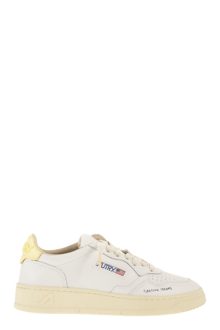Autry Low-Top Sneakers Medalist In Leather