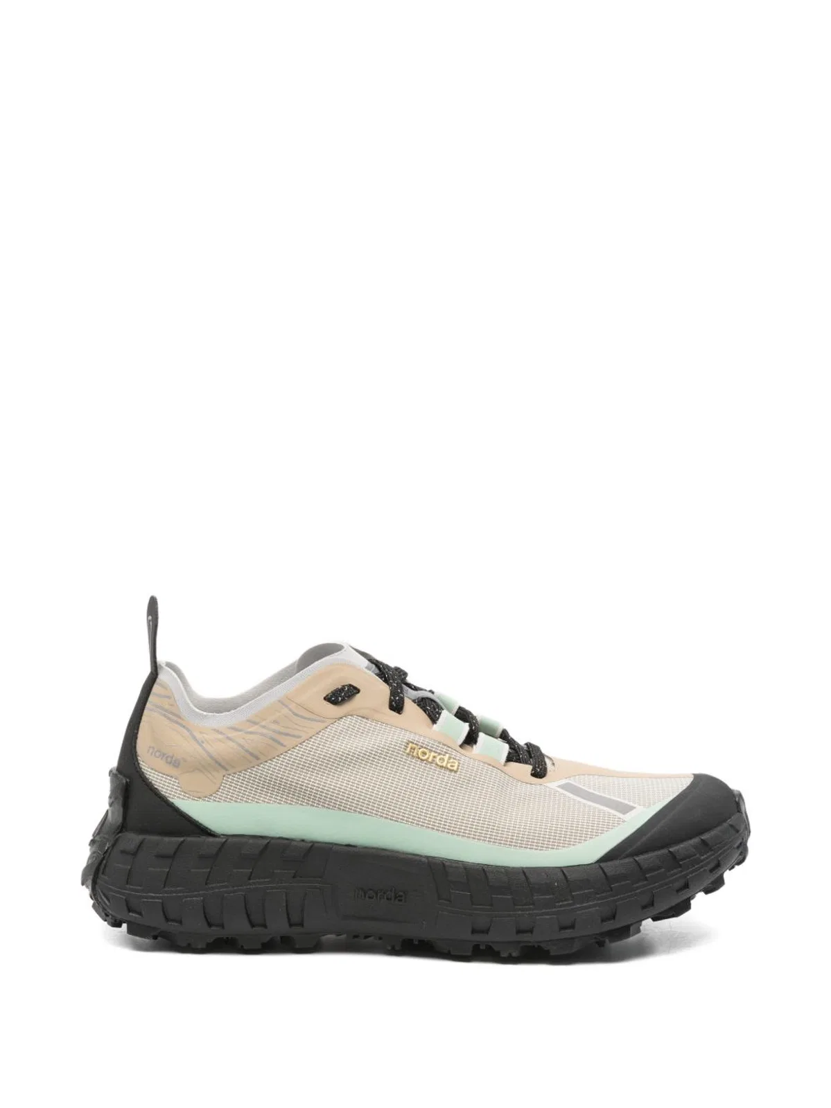 001 Sneakers