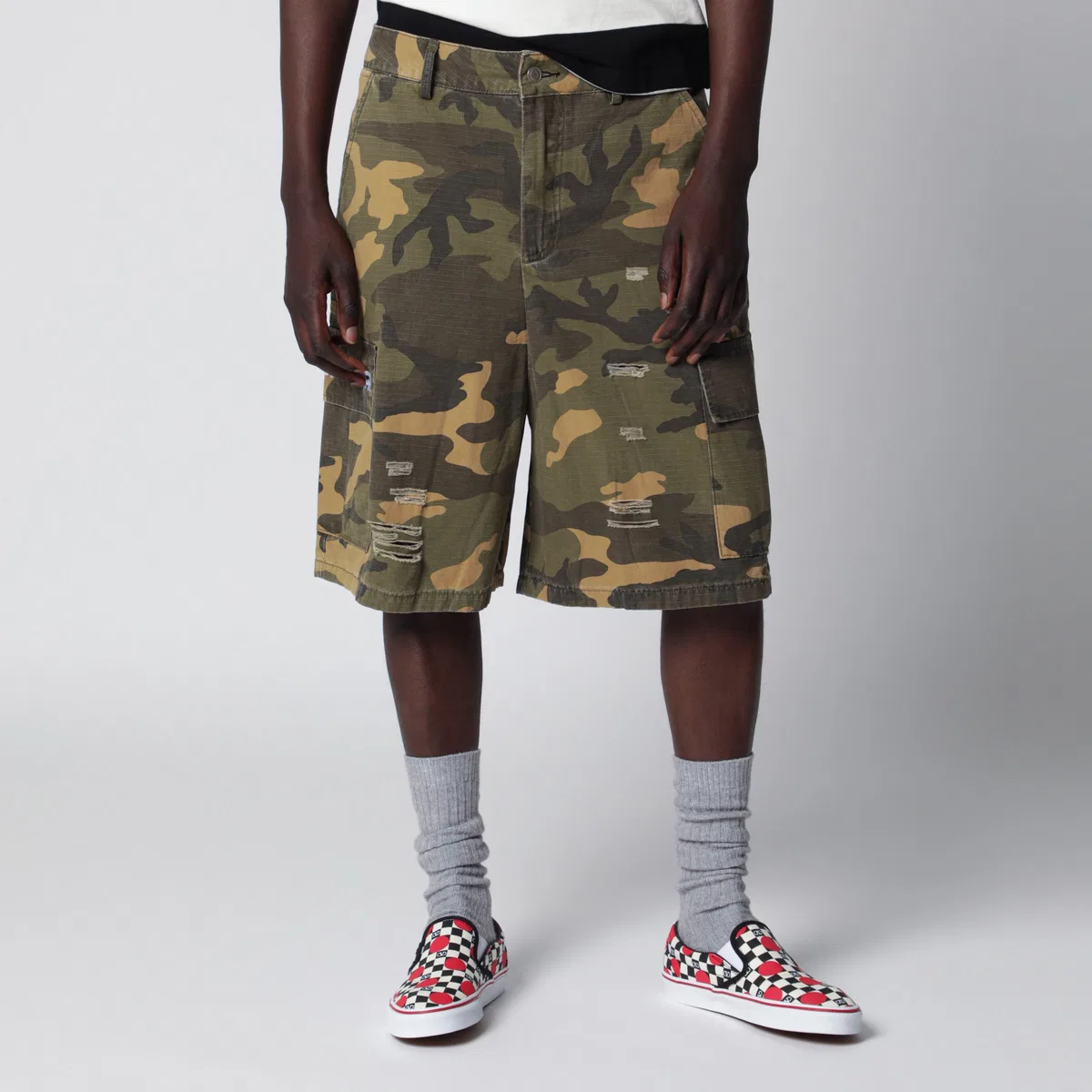 Big Bags Cargo Bermuda Shorts With Camouflage Pattern