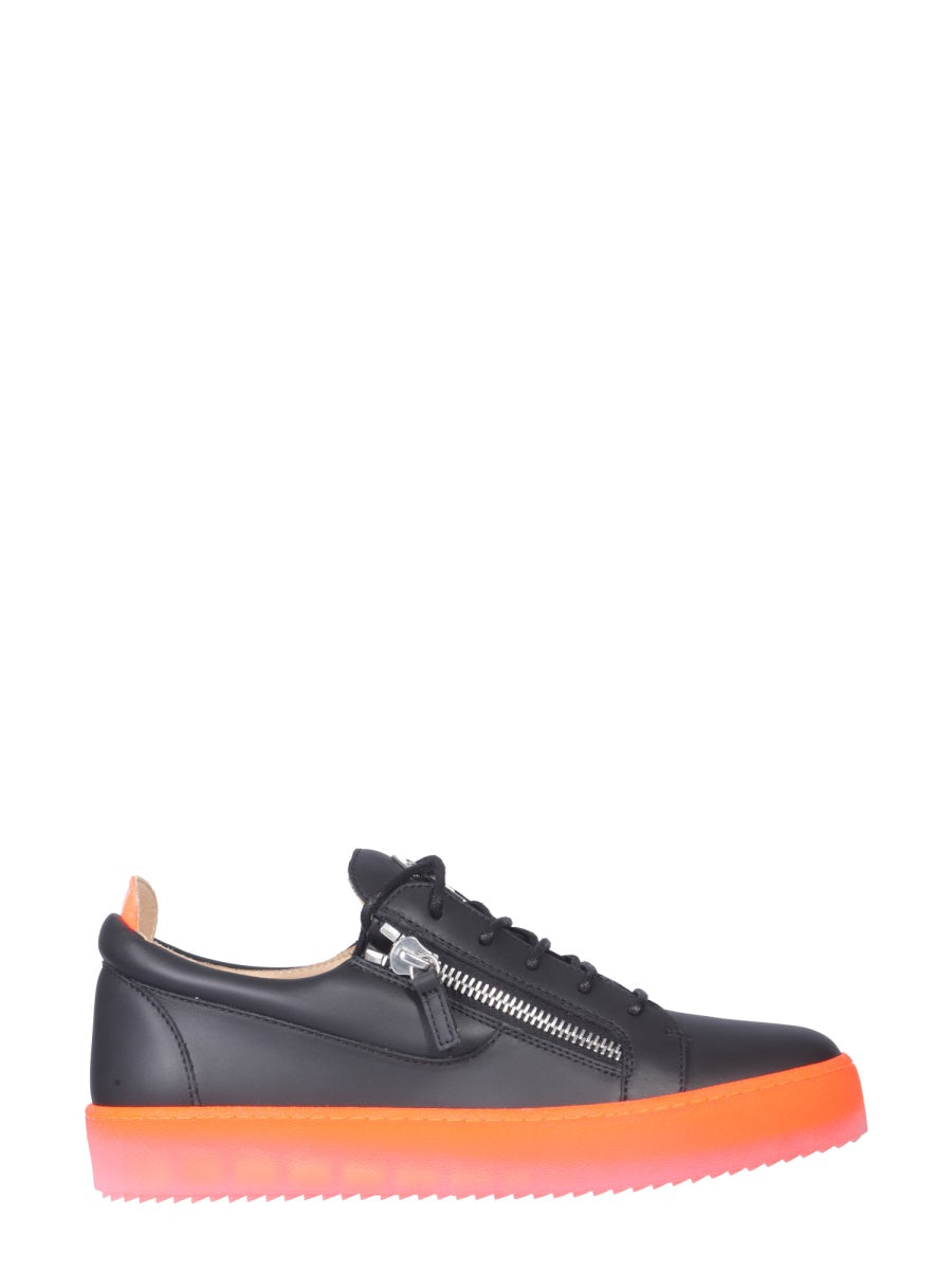 Frankie Sneakers