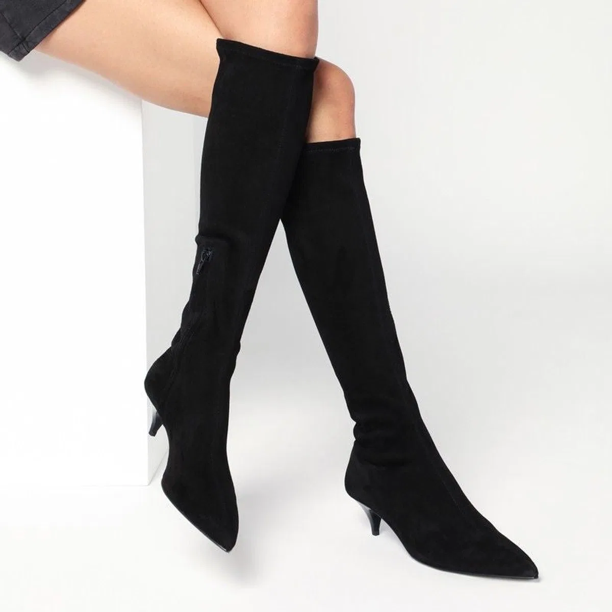 The Oscar Boots Neri In Suede