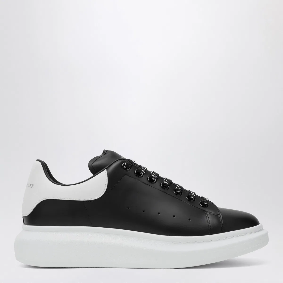 Oversized Black/White Sneakers