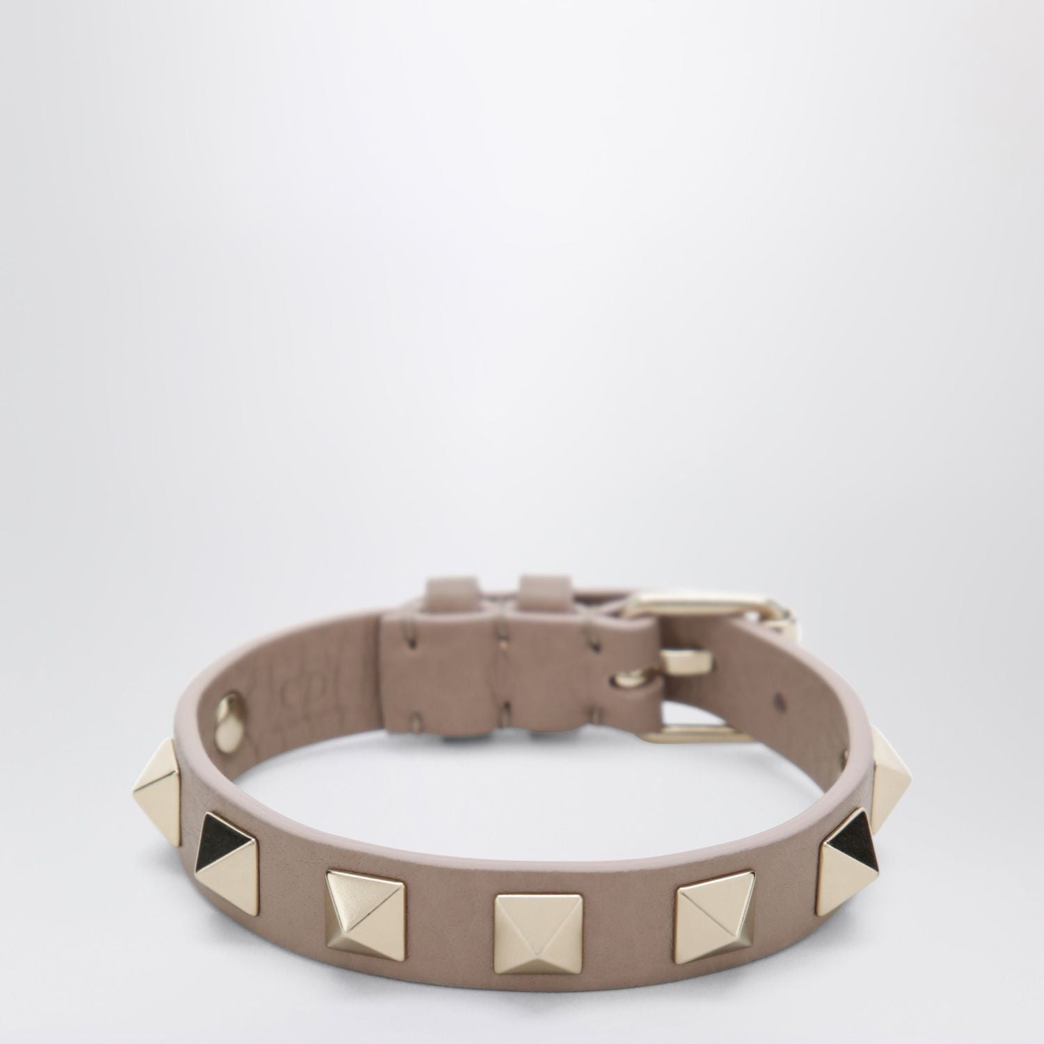 Rockstud Bracelet In Powder Pink Leather