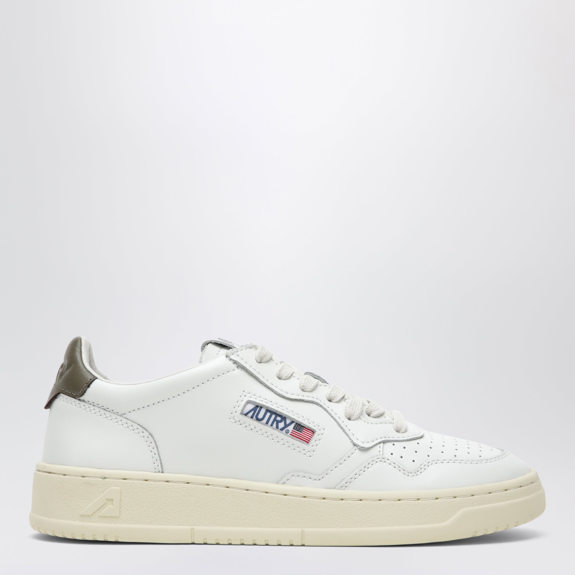 Medalist Low Sneakers In White/Choco Leather