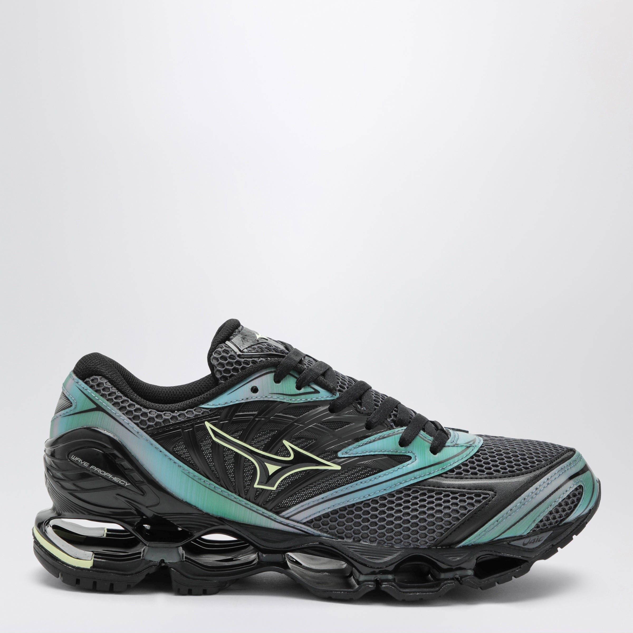 Wave Prophecy Sneakers In Black Sand / Grossular Green / Black