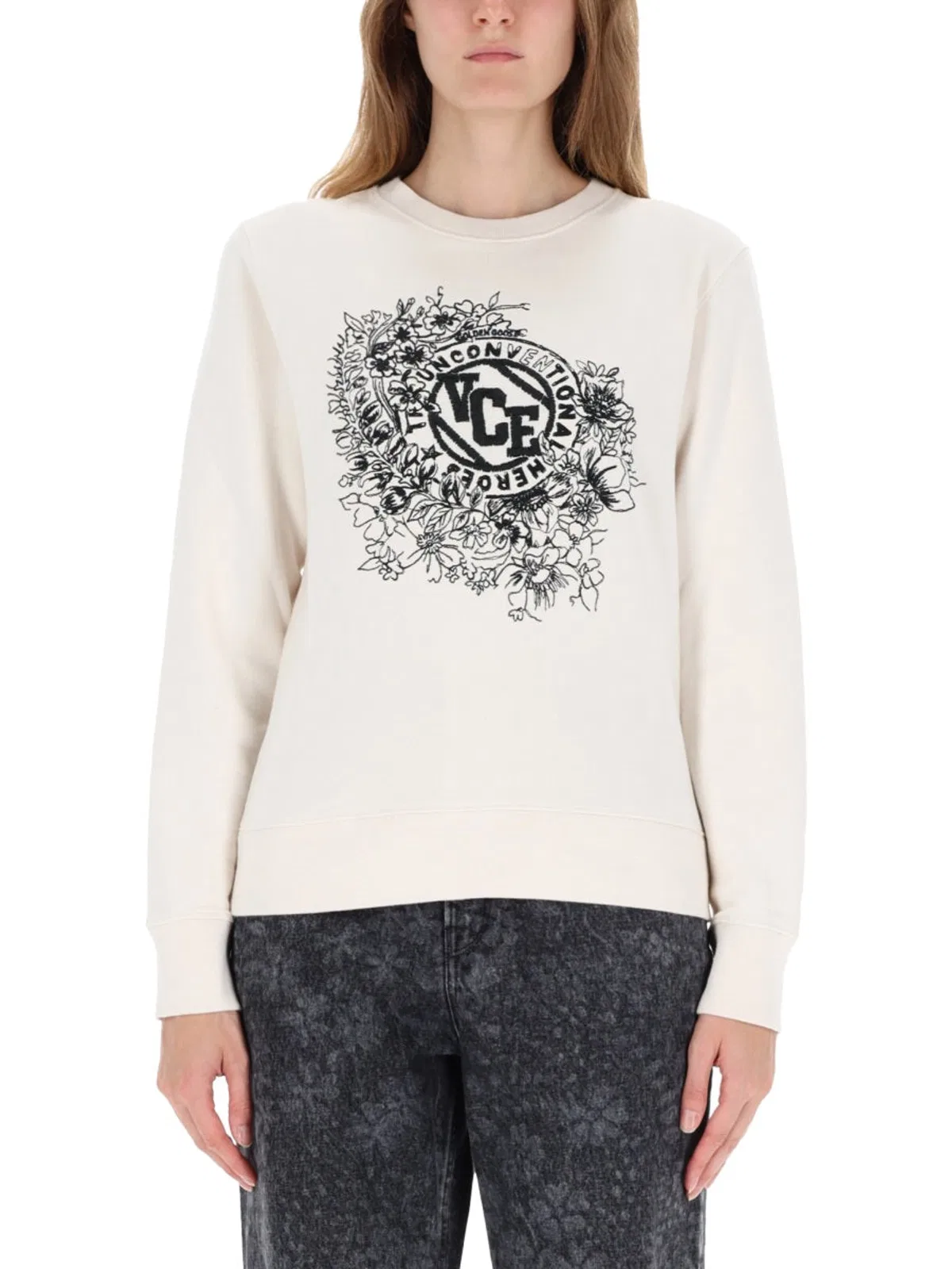 Sweatshirt With Embroidery