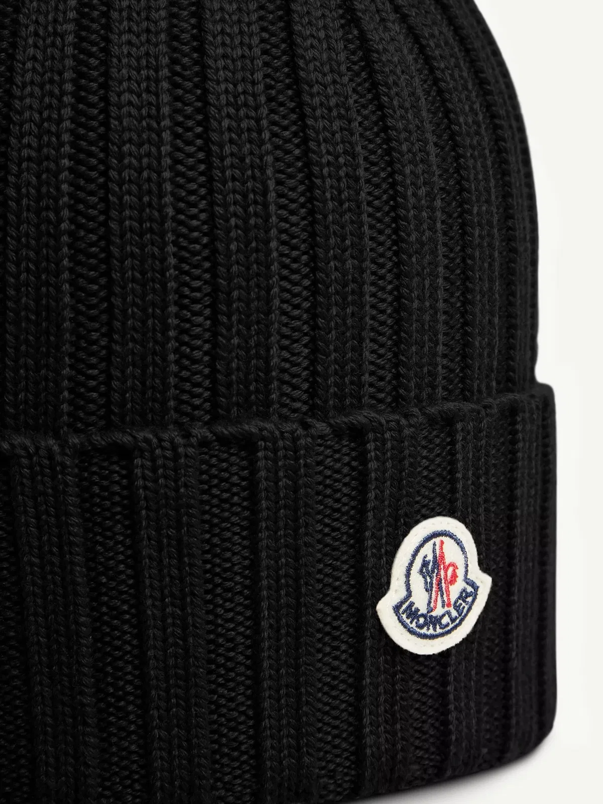 Moncler Logo Wool Beanie In Nero