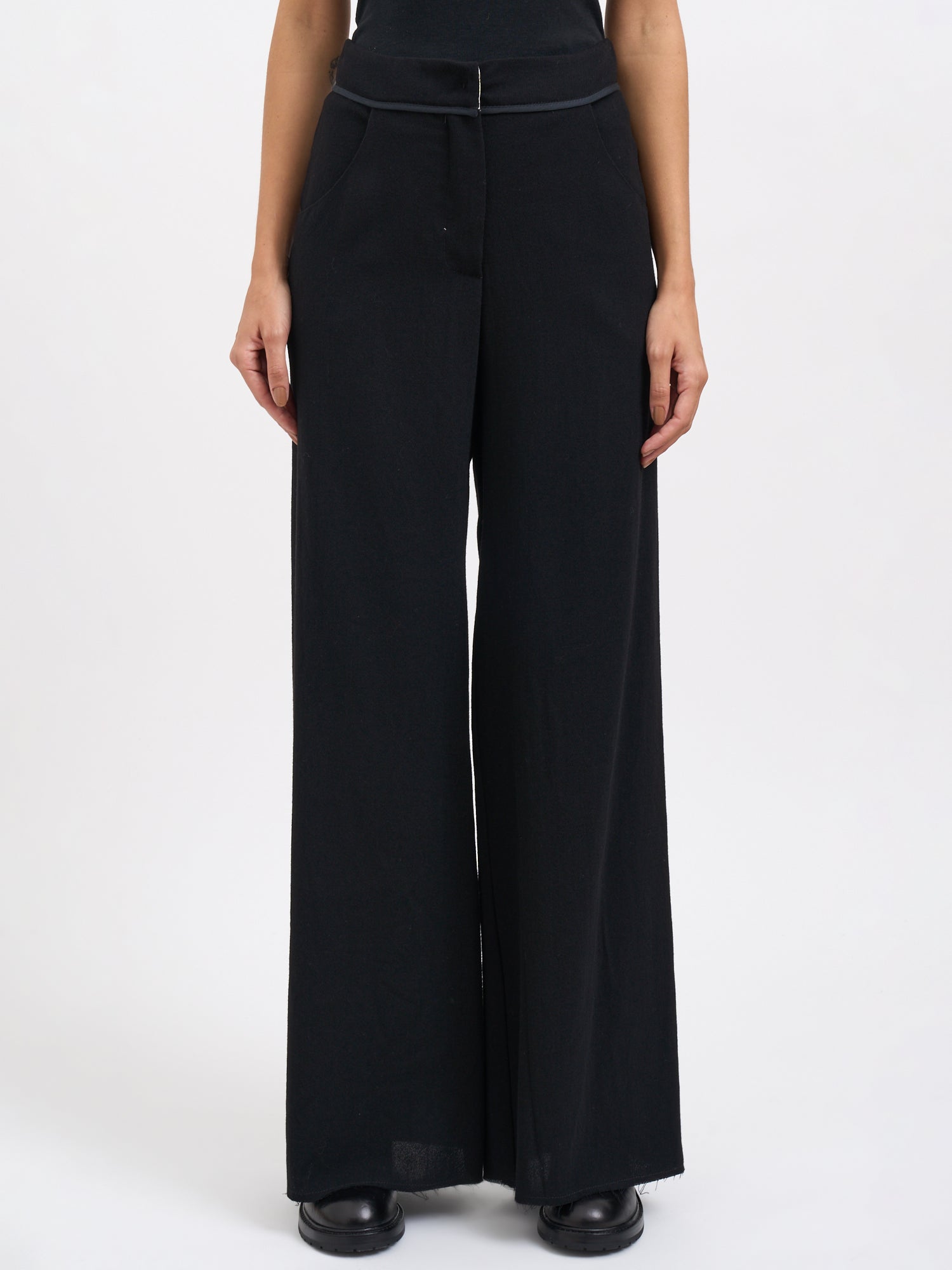 Wide Trousers With Belt