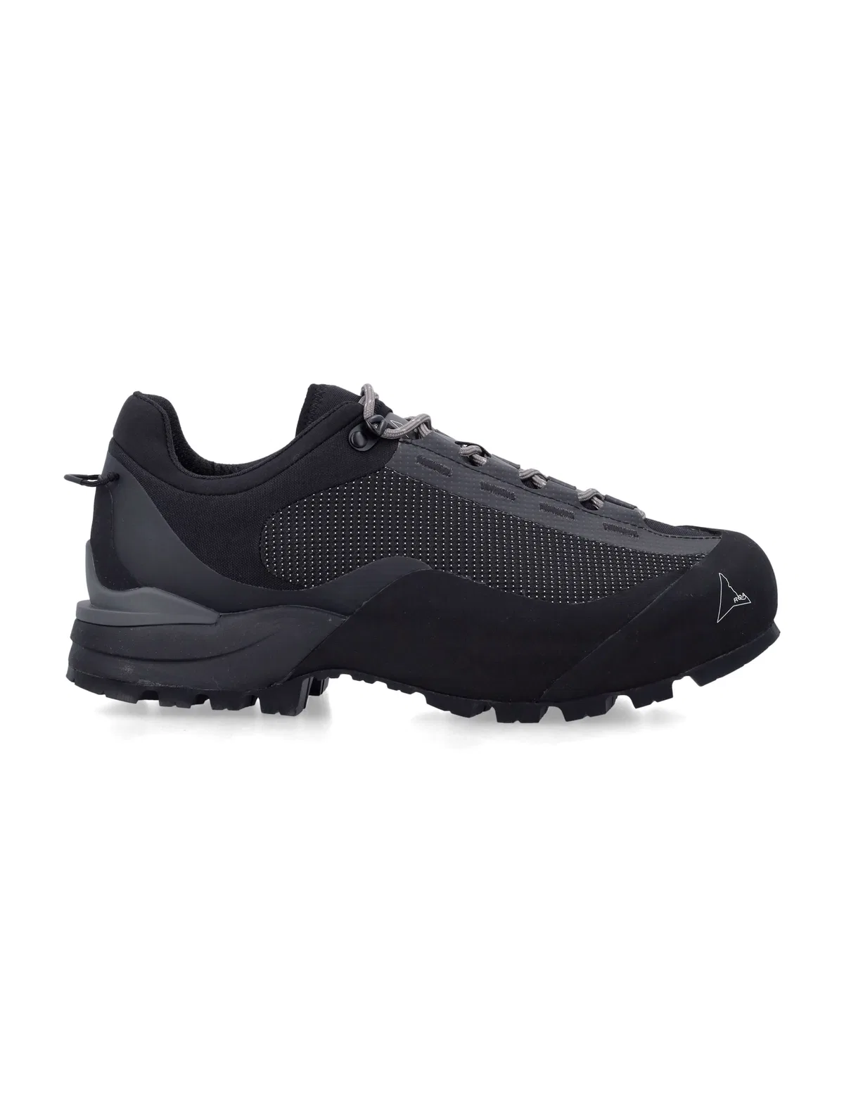 "Hida" Low Top Sneakers