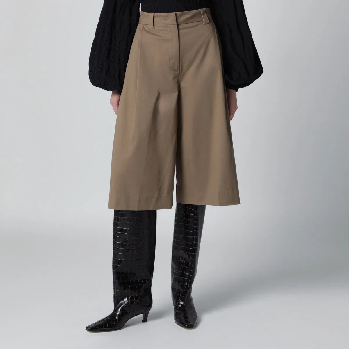 Thelatest Cognac Cotton Dakota Bermuda Shorts