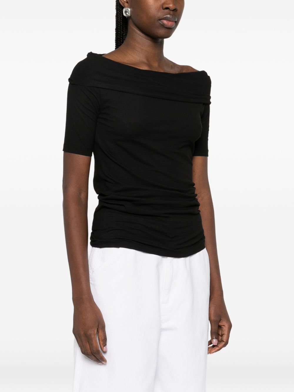 Top Twisted Black Details Sleeves