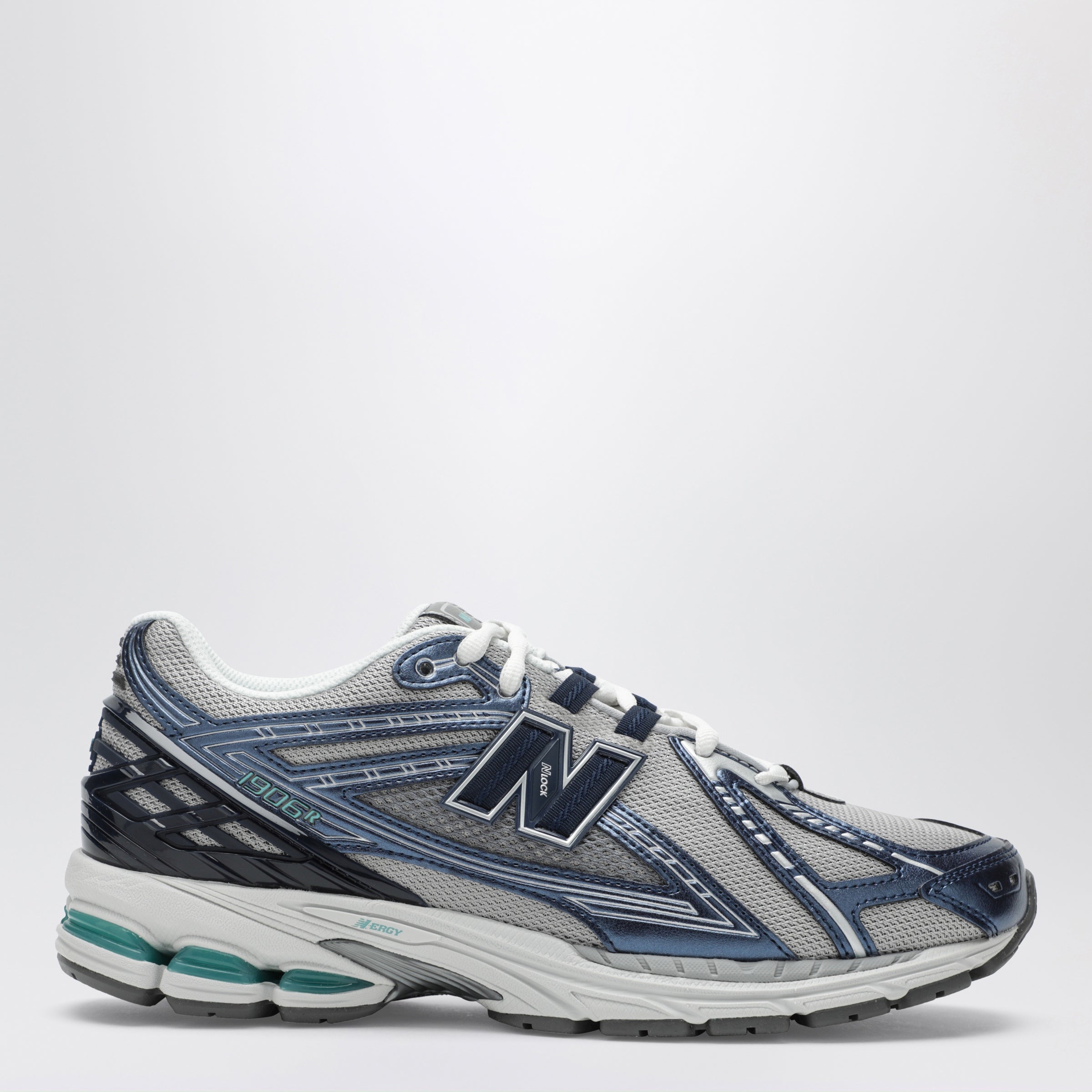 1906R Navy/Raincloud Sneakers