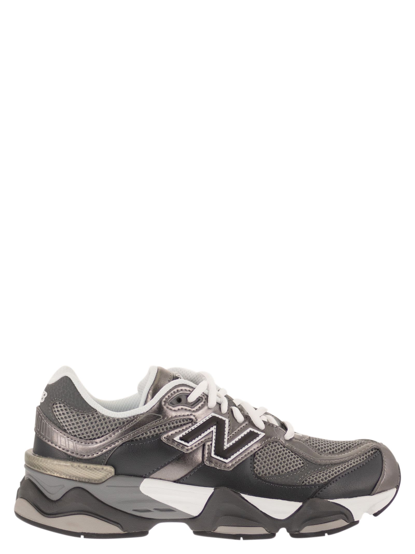 9060 – Junior Mesh And Suede Lifestyle Sneakers